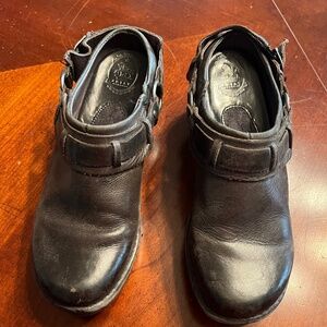 Ariat Women's Brown Clogs Sz 9.5